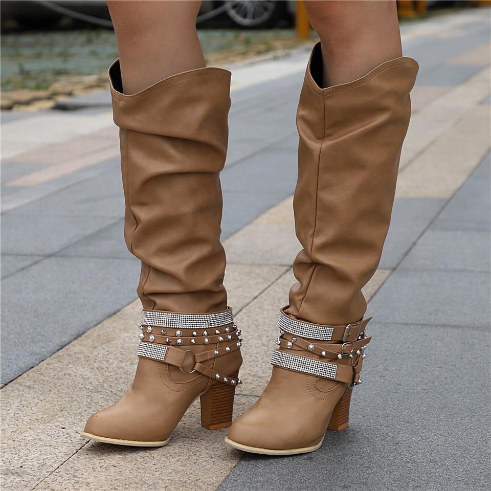 Elegante Lederstiefel mit Blockabsatz