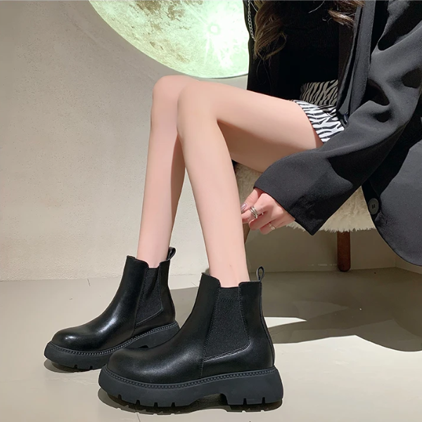 Damen Boots aus Leder mit rutschfester Sohle