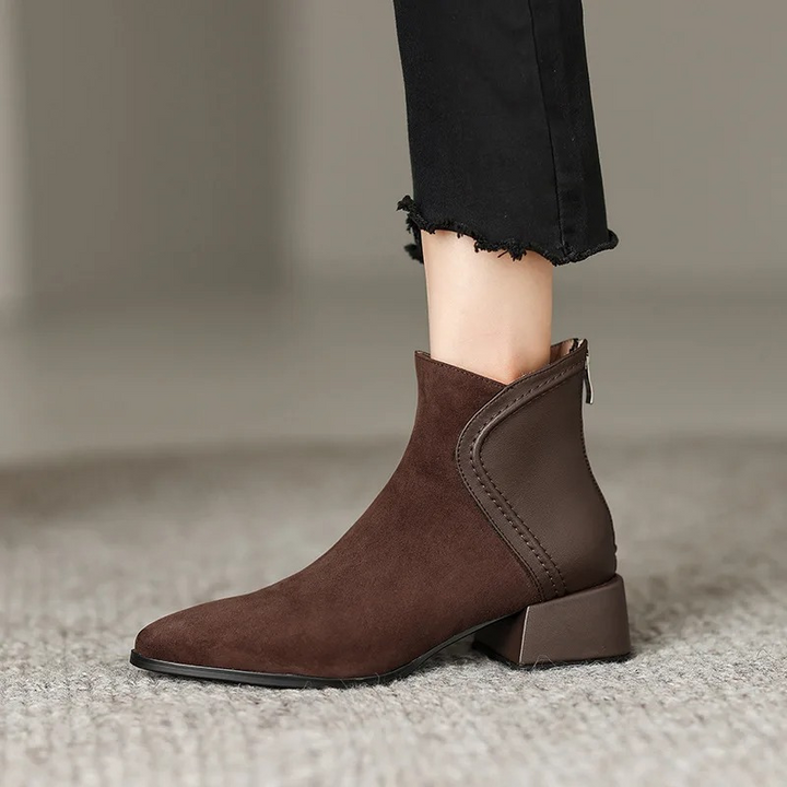 Stylische Ankle Boots mit Cutouts und niedrigem Absatz - Damen Ankle Boots