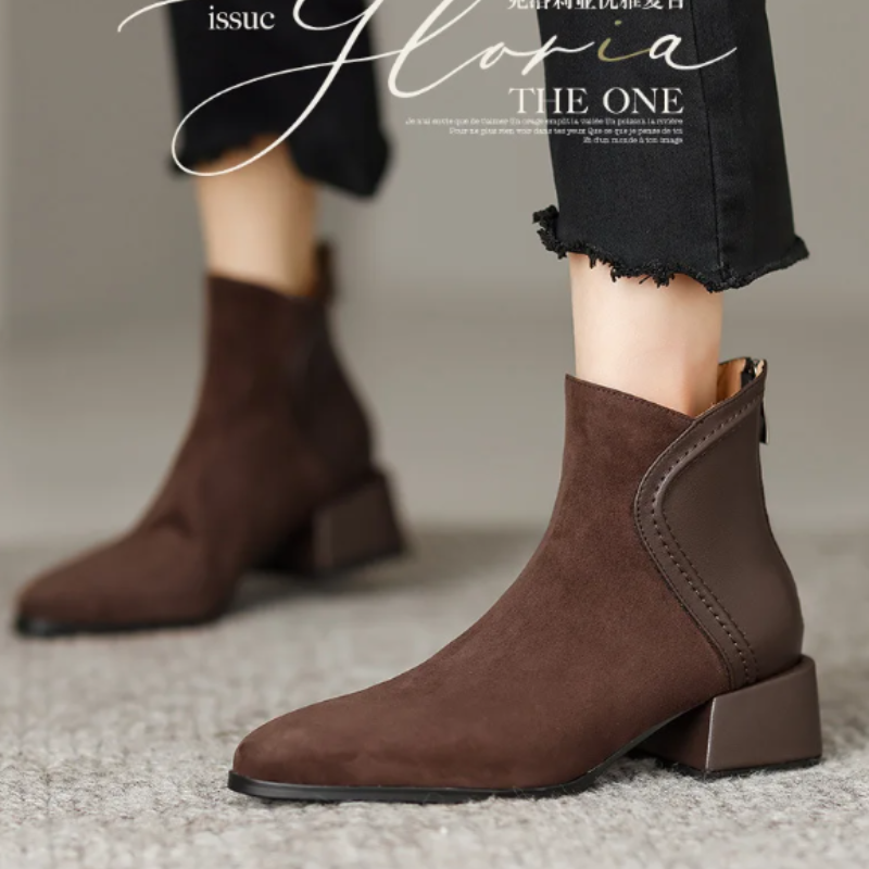 Stylische Ankle Boots mit Cutouts und niedrigem Absatz - Damen Ankle Boots