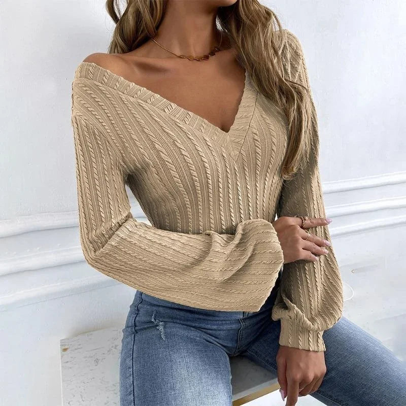 Langer Pullover aus gedrehtem Strick