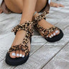 Flache Sommersandalen mit Schleife und Leopardenmuster