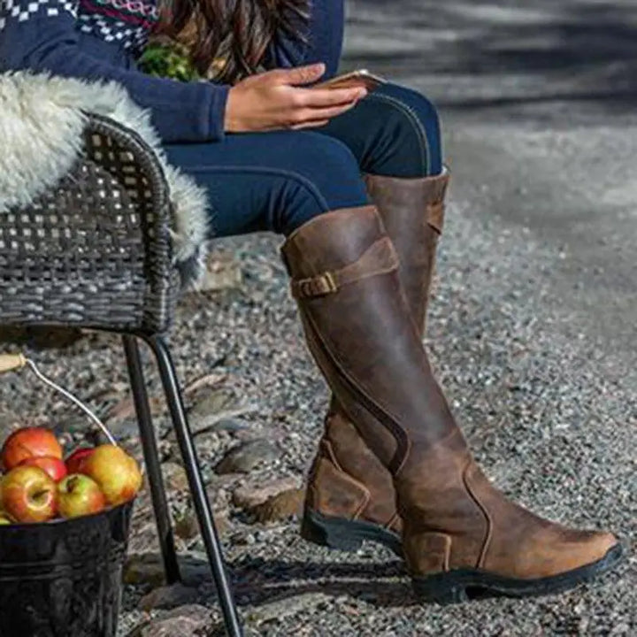 Damen - Kniehohe Stiefel - Elegantes Design mit Schnallenakzent - Stilvolle Mode für jede Gelegenheit