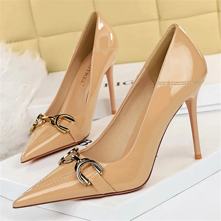 Dynamische Frauen-Pumps - 2024 Fashion