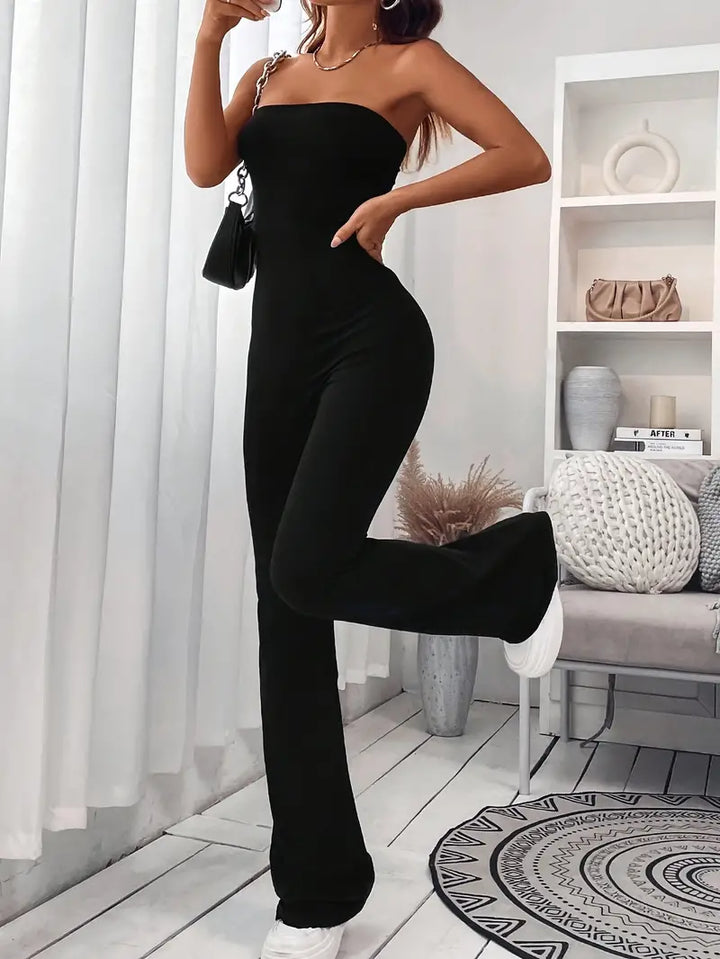 Robuster Jumpsuit mit weiten Beinen und ausgestellten Beinen