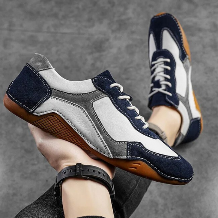 Atmungsaktive Turnschuhe aus echtem Leder mit Golfsohlen-Design