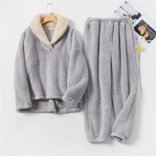 Fluffy Night - Damen-Fleece-Pyjama | Senken Sie Ihre Energierechnung!